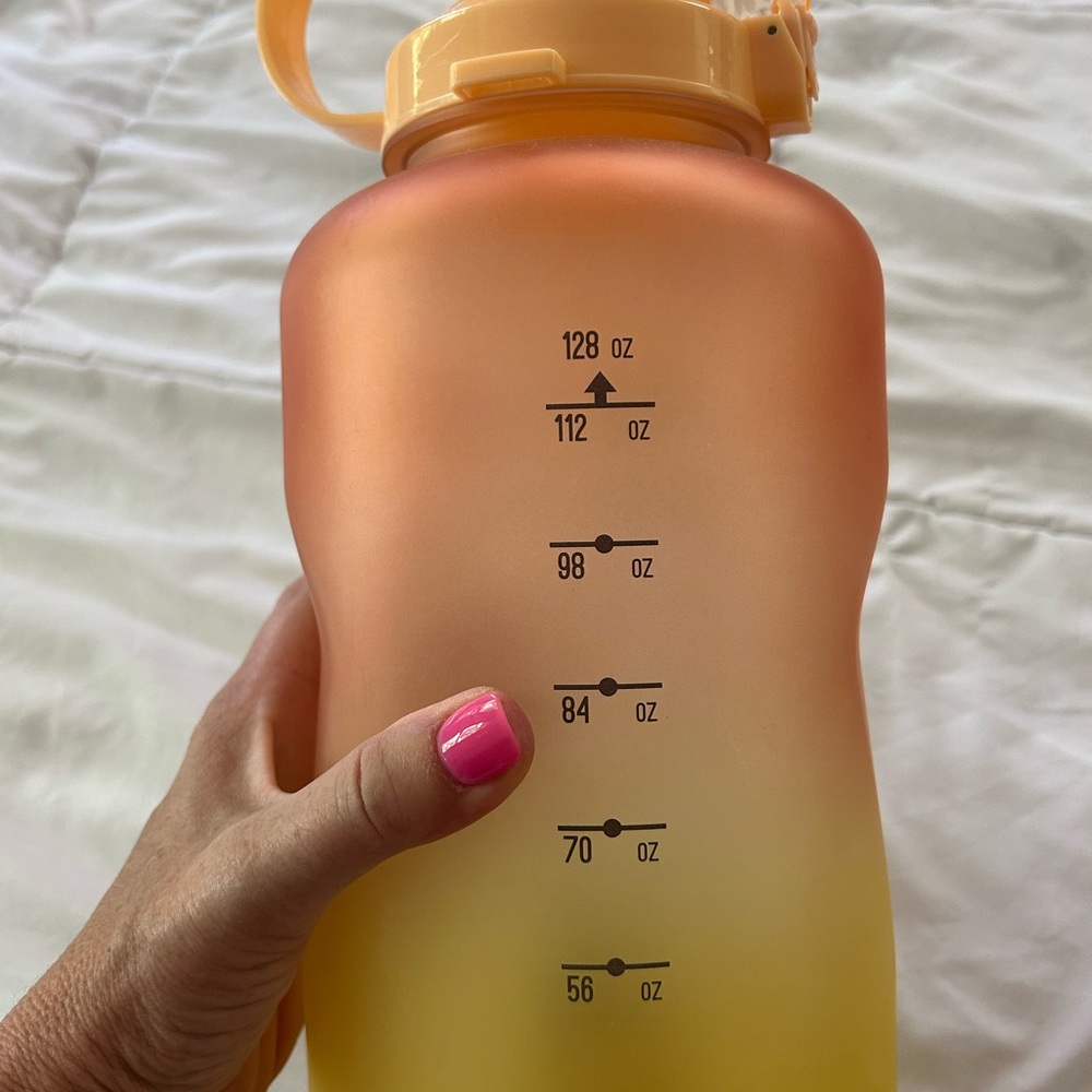 Hourly water drinking jug